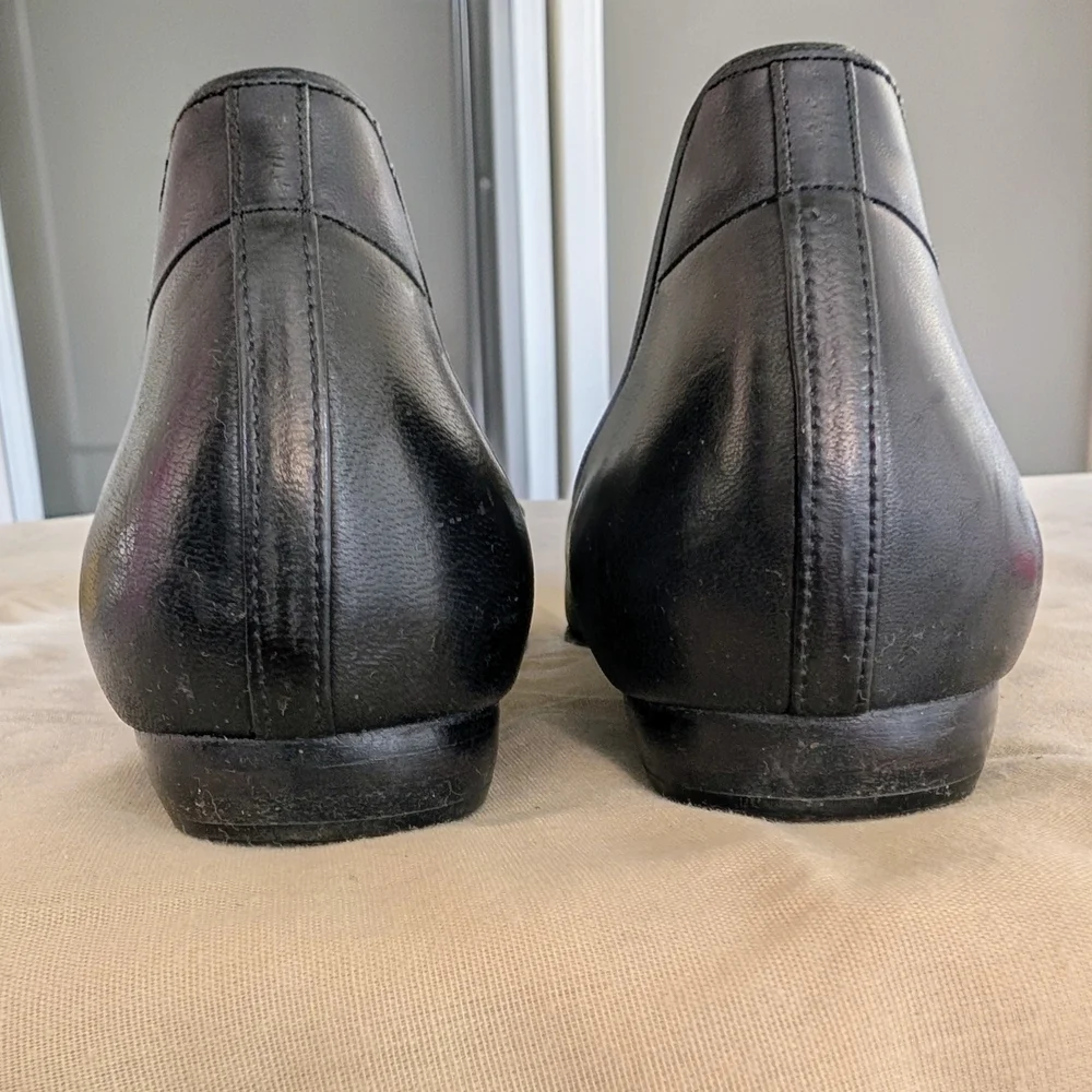 Cole Haan Black Leather Tassel Loafers Classic Minimalist Flats Size 9 AAA